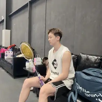 李建